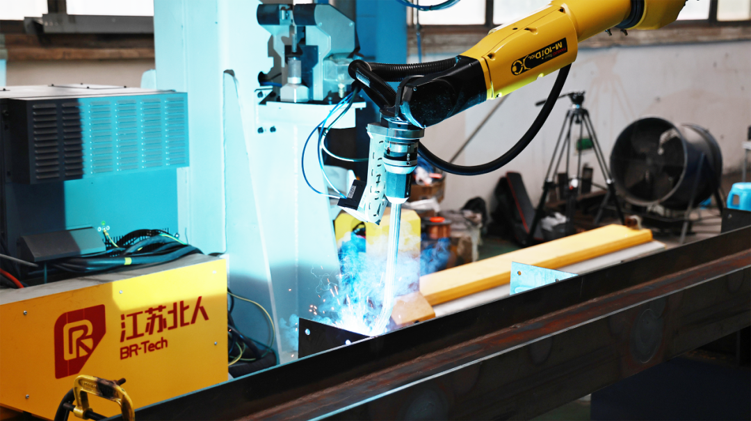 北人具身視界 | 當(dāng)焊接機(jī)器人長出“大腦” 北人具身視界 | 當(dāng)焊接機(jī)器人長出“大腦”